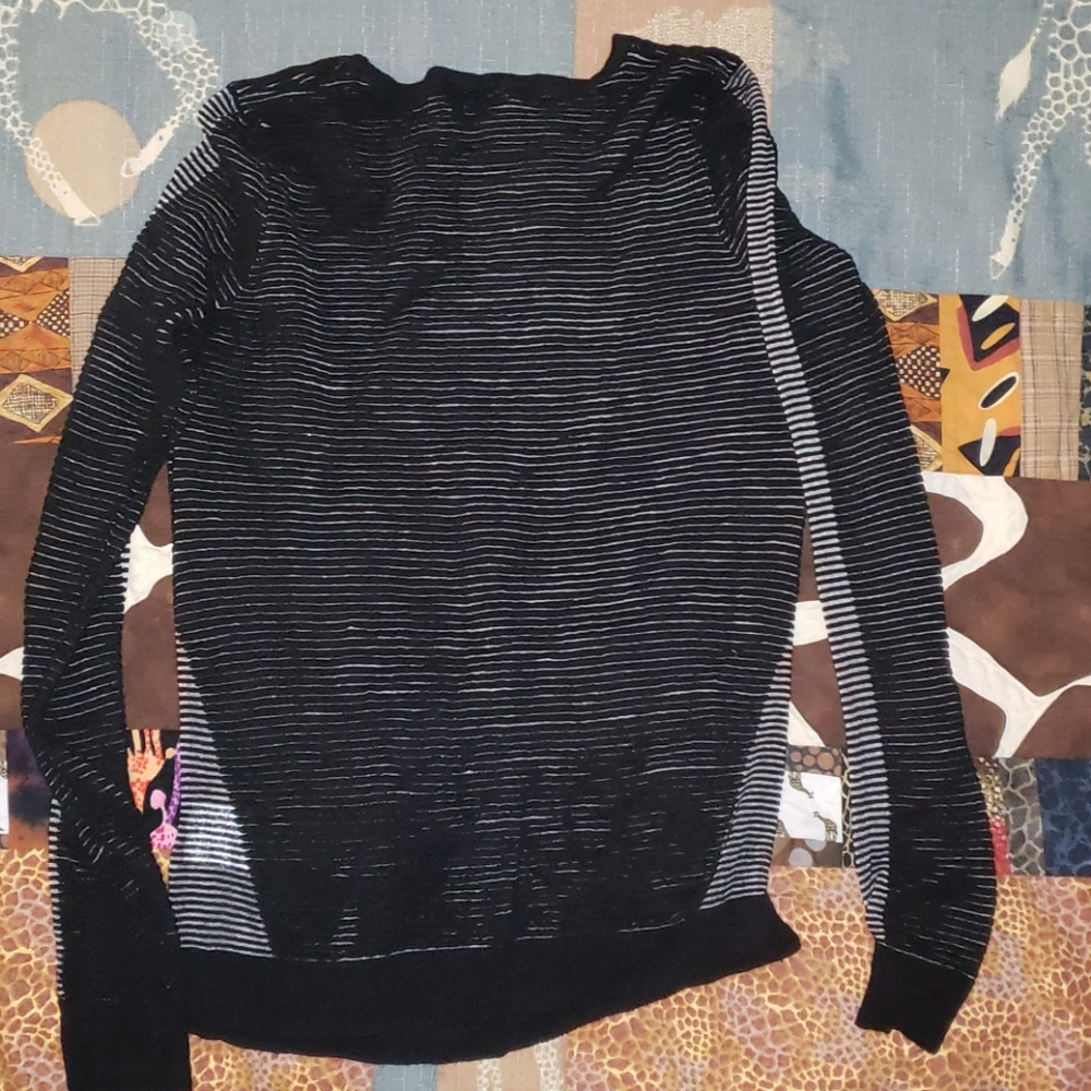 Sweater - Picture 5 of 5